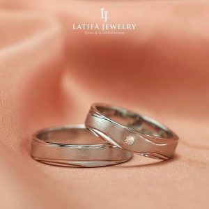 cincin emas cincin kawin emas cincin tunangan cincin couple cincin nikah cincin palladium perak platinum bandung bekasi depok magelang solo semarang bontang jogja surabaya 5